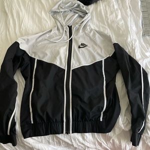 nike windbreaker